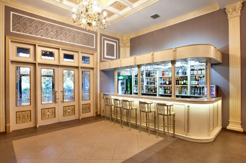 Фотография 2 заведения «Izmir restaurant & lounge»