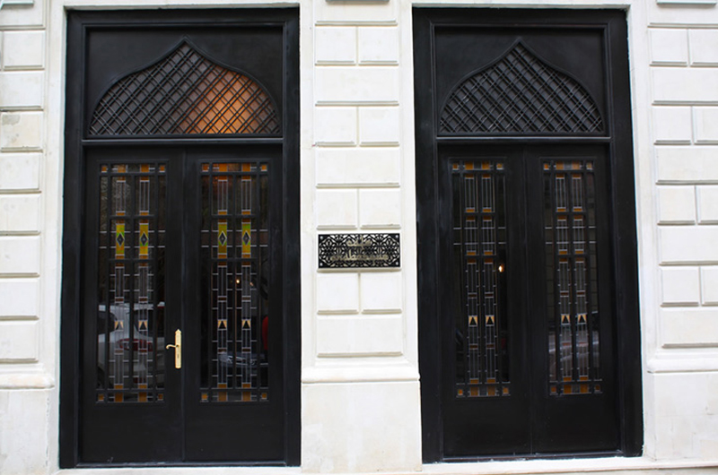 Photograph of Arabesque