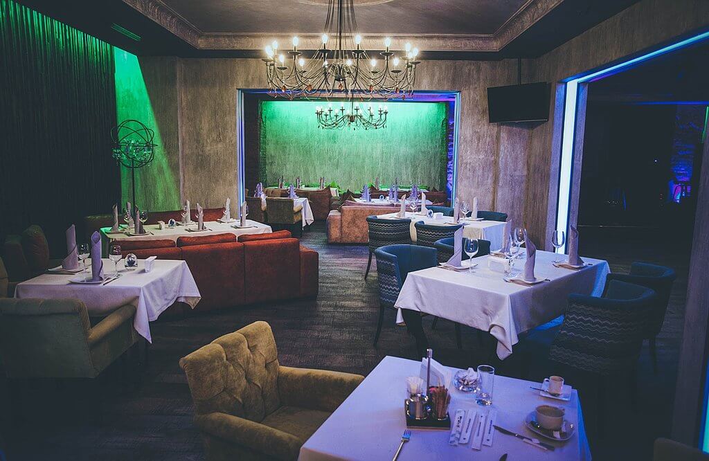 Фотография 2 заведения «Circle Restaurant  & Music hall»