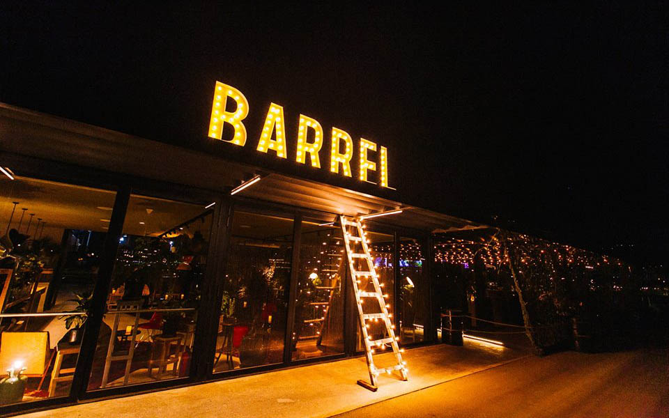 Фотография 1 заведения «Barrel Playground»